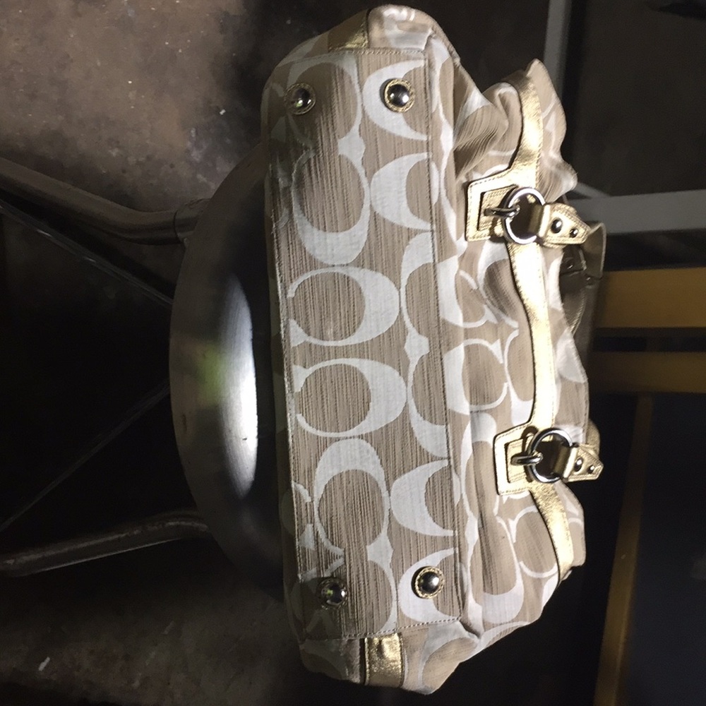 Coach purse - Picture 5 of 5